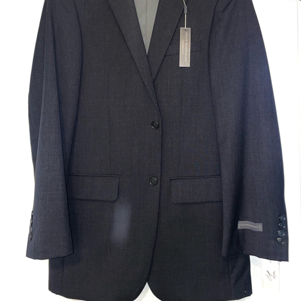 Wilke Rodriguez Modern Fit Suit
